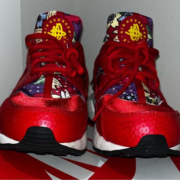 Used Women’s Nike Huarache Print Size 9W - Picture 2 of 7